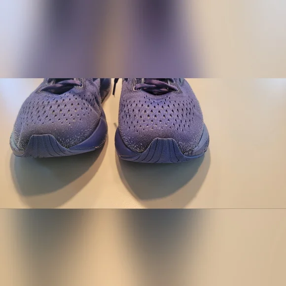 Brooks Ghost 16 Size 9 1/2 - Picture 7 of 12